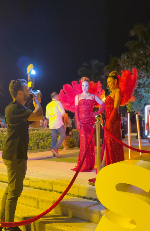 Advertising photographer Luis Cano capturing large-scale corporate events with a cinematic and brand-focused vision.