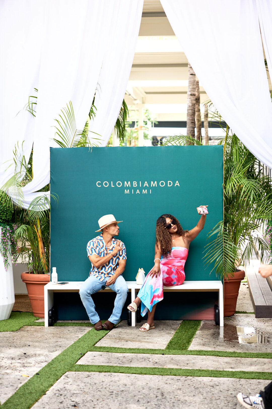 Comprehensive visual production for the 3rd edition of Colombiamoda in Miami. Complete multi-perspective coverage of runway shows, retail pop-ups, and luxury brand activations. Led by Luis Cano with a specialized multimedia crew.